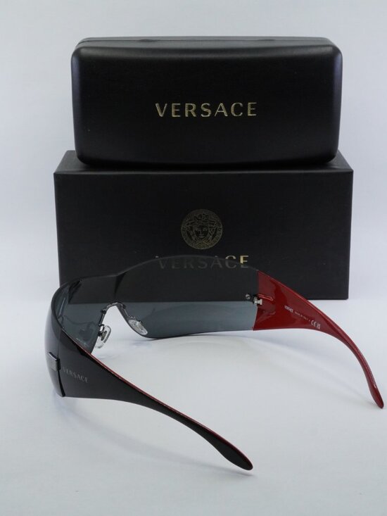 New Versace VE2054 100187 Oversized Shield Sunglasses in Black Authentic Versace Grey Shield Ladies Sunglasses VE2054 100187 141  main image 3